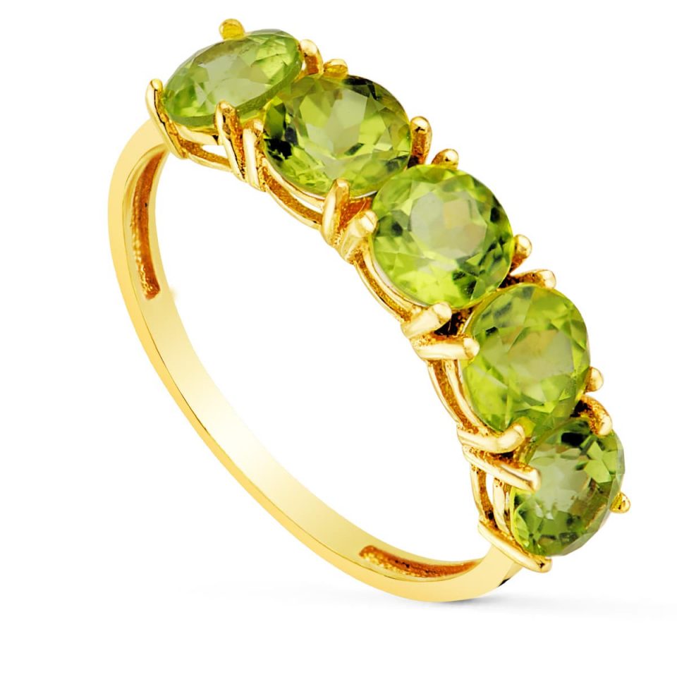 18K SORTIJA ORO AMARILLO CON 5 OLIVINAS NATURALES 2.87  QTS. ANCHO PIEDRAS 5 MM